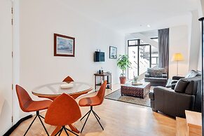 1 Bedroom City Apartment with Parking for 2 Cars