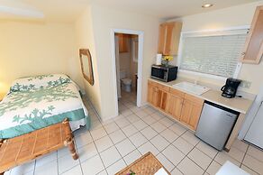 Waimanalo Beach Cottages