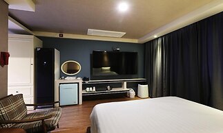 Cheongju The Mark Hotel