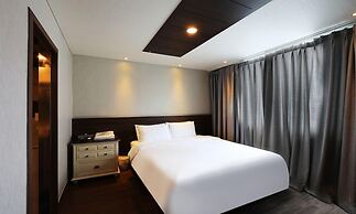 Cheongju The Mark Hotel