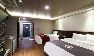 Cheongju The Mark Hotel