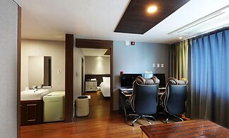 Cheongju The Mark Hotel