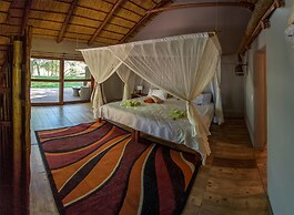 Kayova River Lodge