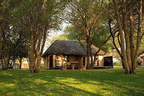 Kayova River Lodge
