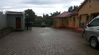 Blue Dove Hotel Arua