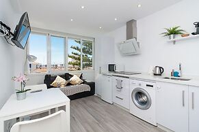 Cool and White Apartment Torrecilla Playa