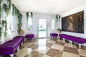 The Bed Boutique House
