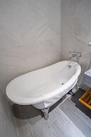 Relaxury Beach House