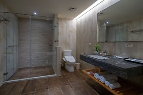 Relaxury Beach House