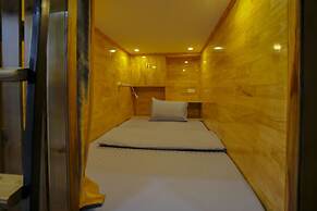 Cat Ba Pod Hostel