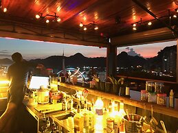 Cat Ba Pod Hostel