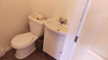 Bay Lake Inn (Frontiersman Motel)