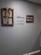 Bay Lake Inn (Frontiersman Motel)