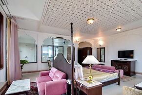 Hotel Raj Kuber