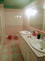 Wish-Suite San Jacinto de Sevilla Apartment