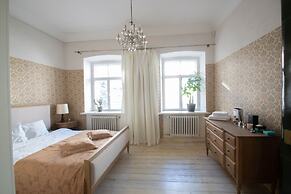Old Town Library Deluxe Tartu Home Apt.