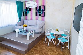 Sofia Central Pretty Apartment