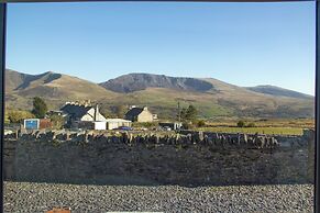 Canolfan Y Fron - Hostel