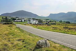 Canolfan Y Fron - Hostel