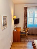 Hotel Restaurant Kaiserstuehler Hof