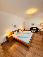 Hotel Restaurant Kaiserstuehler Hof