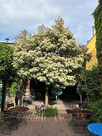 Hotel Restaurant Kaiserstuehler Hof