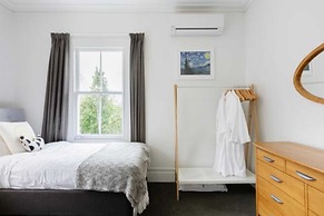 Light-filled Renovated Villa, Walk to Ponsonby Road