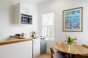 Light-filled Renovated Villa, Walk to Ponsonby Road