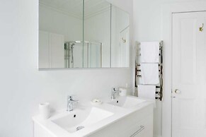 Light-filled Renovated Villa, Walk to Ponsonby Road