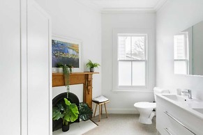 Light-filled Renovated Villa, Walk to Ponsonby Road
