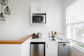 Light-filled Renovated Villa, Walk to Ponsonby Road