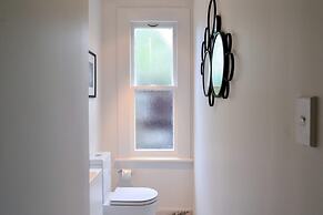 Heritage, Renovated 2 Bedroom Ponsonby Villa