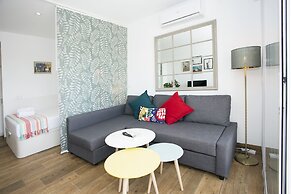 Lovely Quiet & Center Sea Views