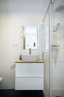 Lovely Quiet & Center Sea Views