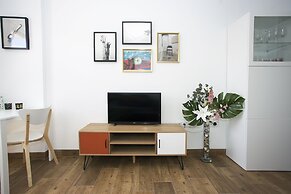 Lovely Quiet & Center Sea Views