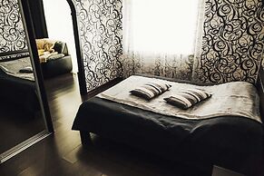 Apartment on Kuznetskstroevskiy 9