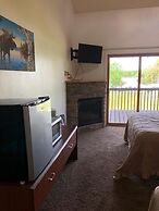 Blue Moon Resort and Motel