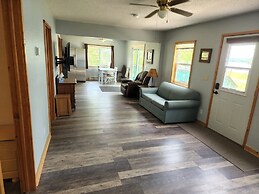 Blue Moon Resort and Motel