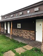 Blue Moon Resort and Motel