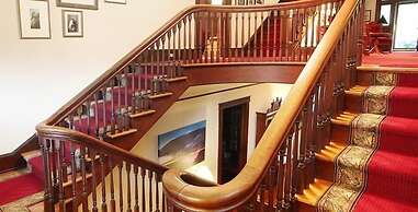 Double Oaks Bed and Breakfast