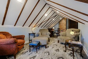 Double Oaks Bed and Breakfast