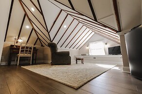 Double Oaks Bed and Breakfast