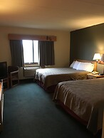 Moose Lake Lodge & Suites
