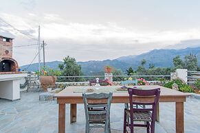 Ortaki Traditional House