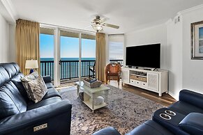 Ashworth 1809 4 Bedroom Condo by RedAwning