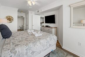 Ashworth 1809 4 Bedroom Condo by RedAwning