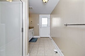 Water Front Delight On The Bay 3 Bedroom Home by RedAwning