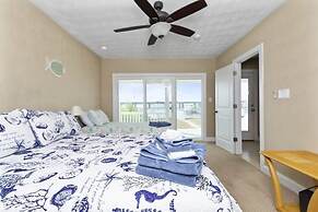 Water Front Delight On The Bay 3 Bedroom Home by RedAwning