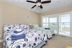 Water Front Delight On The Bay 3 Bedroom Home by RedAwning
