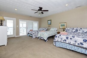 Water Front Delight On The Bay 3 Bedroom Home by RedAwning